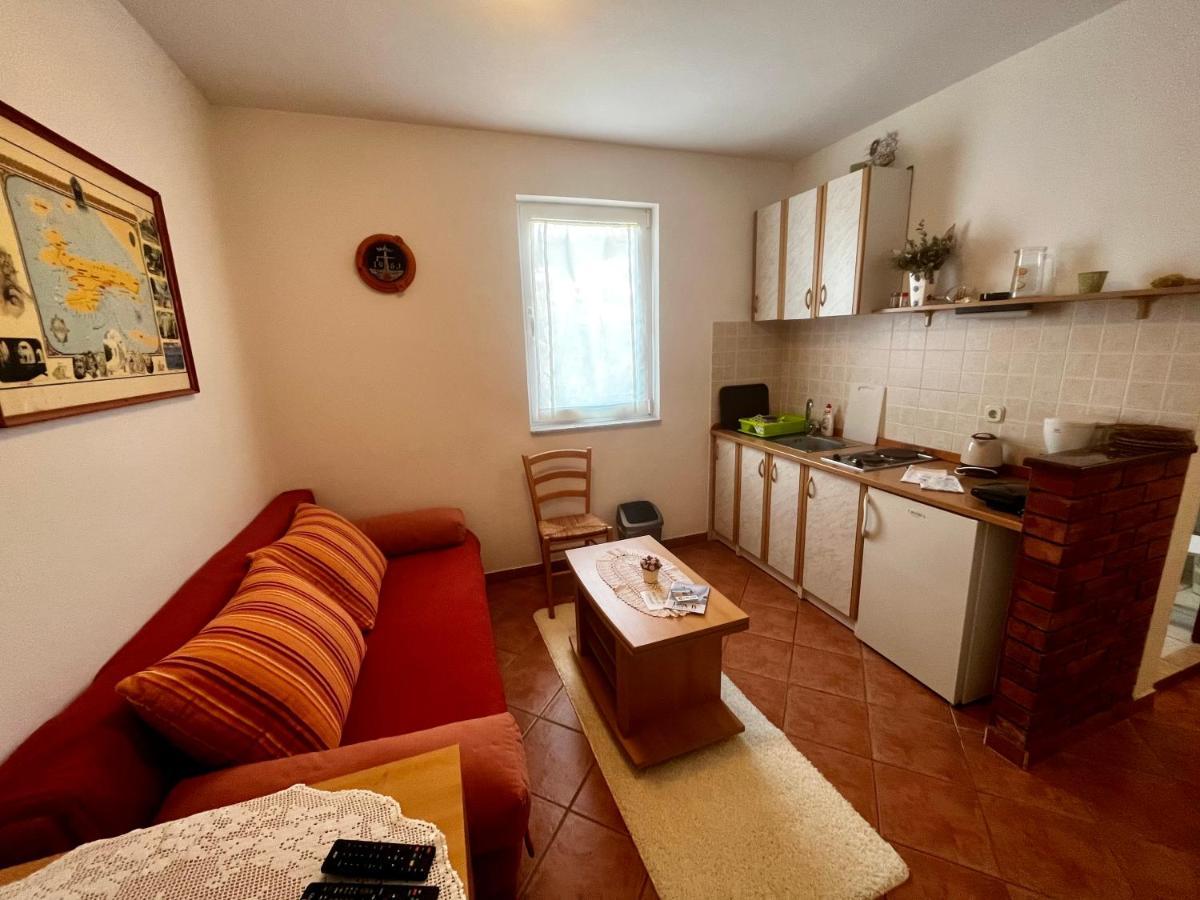 Apartments Maricic Банёл Экстерьер фото