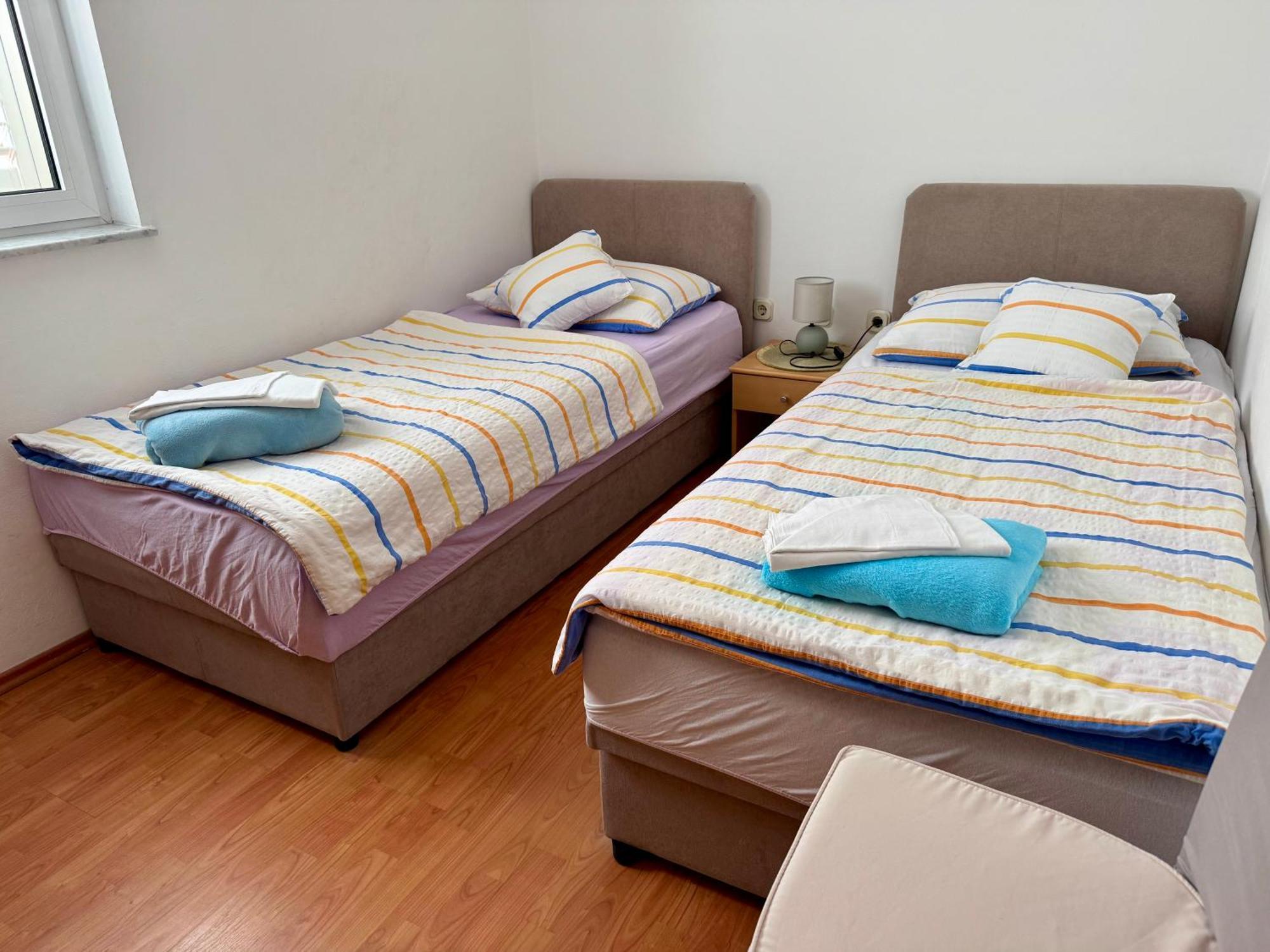 Apartments Maricic Банёл Экстерьер фото